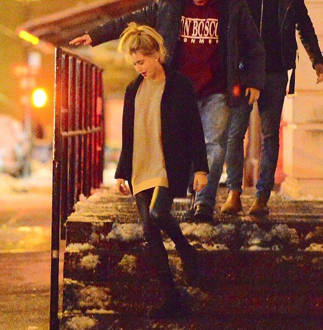 255274DA00000578-2939325-image-a-134 1423046882140