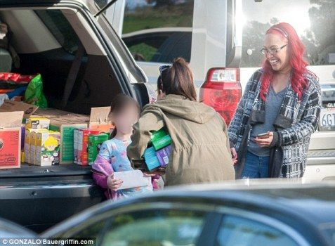 2549522600000578-2937334-image-a-18 1422938615732