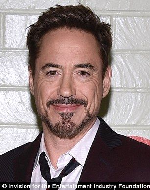 252C389300000578-2945198-Hard to miss The 49 year old ditched his signature goatee and wo-m-3 1423440879426