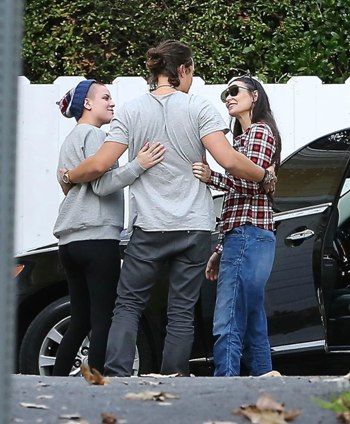 DEMI-MOORE-and-Orlando-Bloom-with-TALLULAH-WILLIS-Out-in-Los-Angeles-16