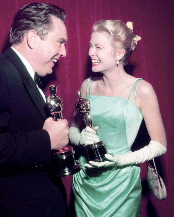 Grace-Kelly-Edith-Head-19552 06071