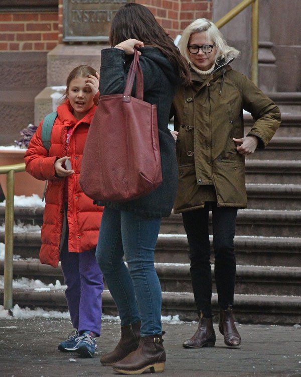 michelle-williams-matilda-ledger-nyc-04 1c753