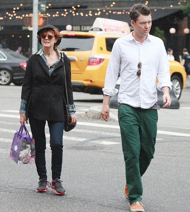 265570D100000578-2980609-image-m-13 1425542865611 2a214