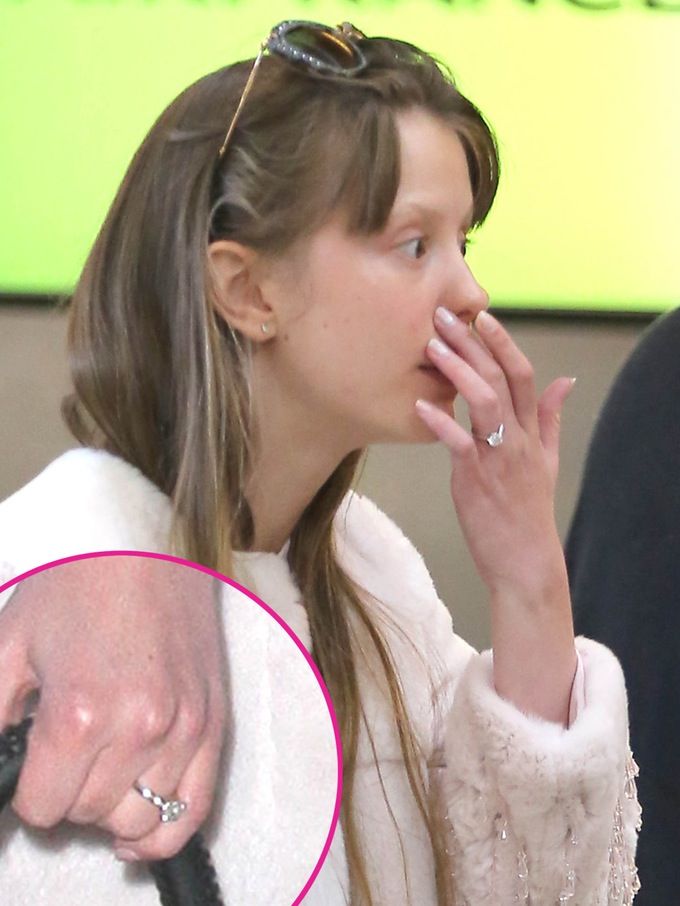 mia-goth-engagement-ring 87a72