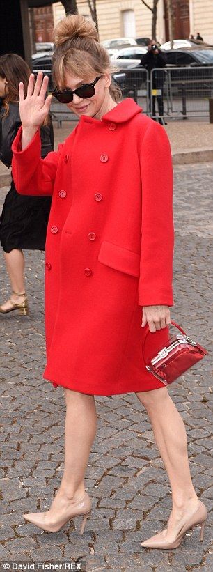 2689DCA500000578-2989817-image-m-29 1426083444101 690cb