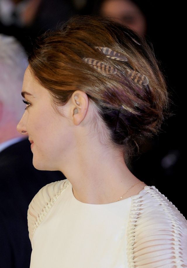 Shailene-Woodley-Insurgent-World-Premiere-Feathered-Hair dc796