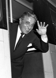 szserie-geld-macht-hass c6b7c