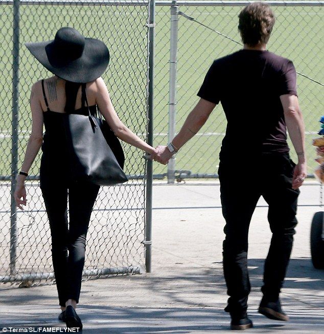 26B4E19C00000578-2997663-image-m-136 1426538280984 89639