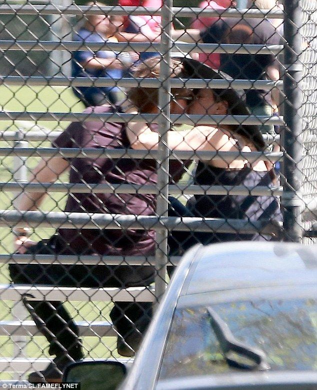 26B4E40400000578-2997663-image-m-116 1426537260047 1a45d