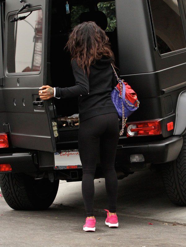 karrueche-tran-wearing-chris-brown-ring-after-breakup-04 9ee94