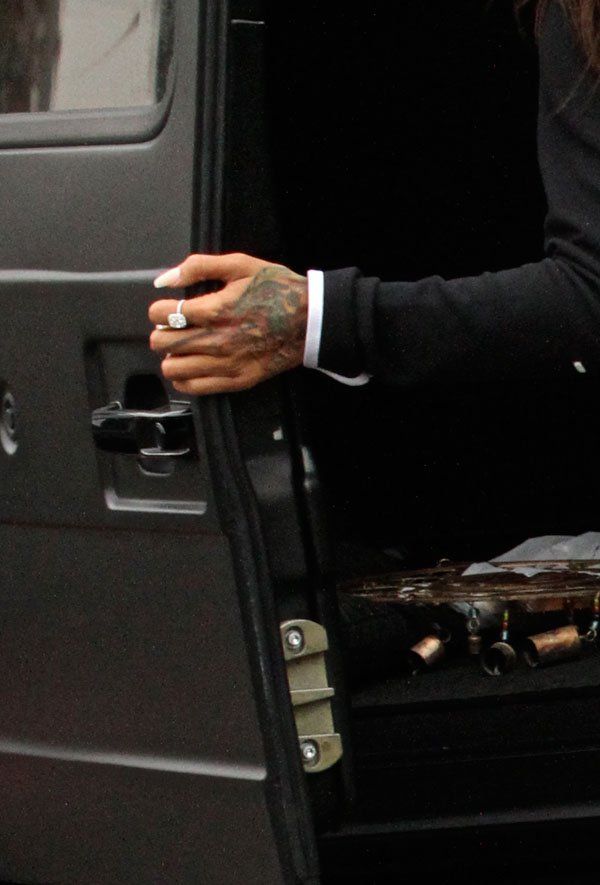 karrueche-tran-wearing-chris-brown-ring-after-breakup-05 30d3d