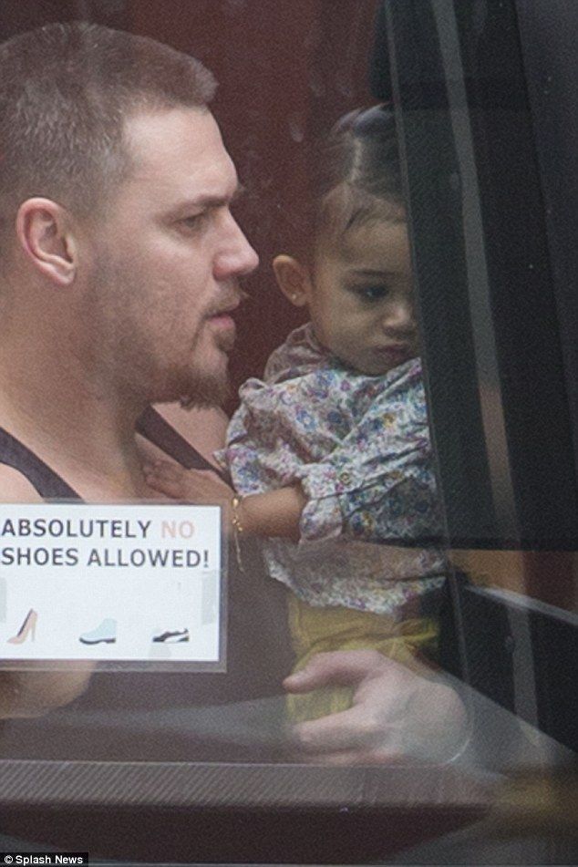 26BBFFAC00000578-0-image-a-17 1426606140818 e7398