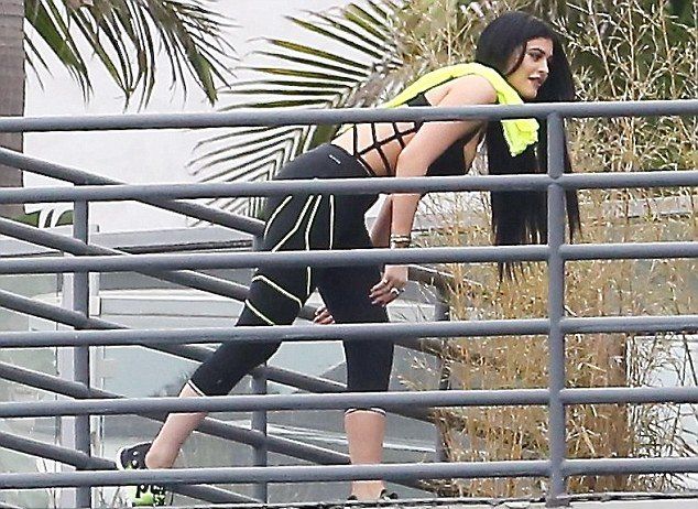 26C0B66300000578-0-image-m-139 1426651016230 94f34