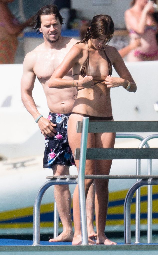 rs 634x1024-141231125831-634-mark-wahlberg-rhea-durham-barbados.ls.123114 a6743