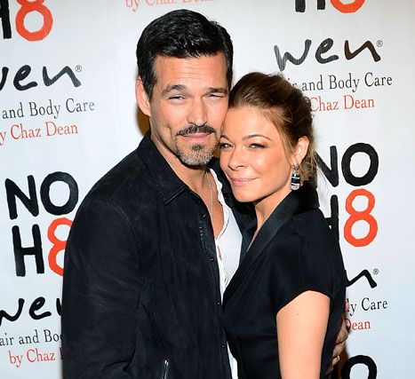 1356129212 eddie-cibrian-leann-rimes-article d276e