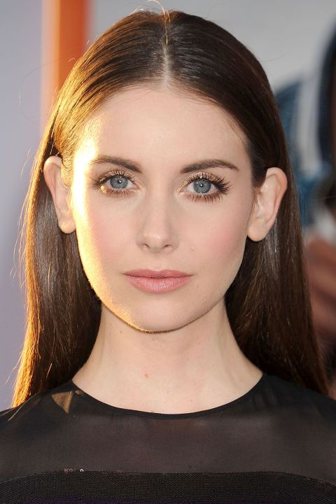 gallery-1427381598-hbz-beauty-secret-alison-brie 0f6bd