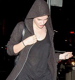 270CA08600000578-0-image-m-94 1427466393795 59950