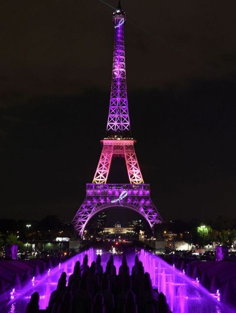 tour-eiffel-rose1 d856e