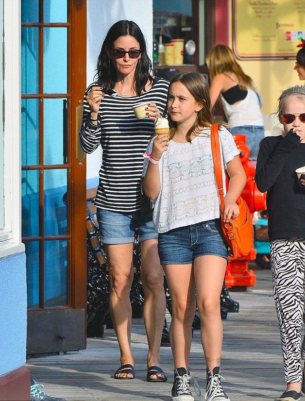 273201E200000578-3021582-image-m-18 1427898468423 a87b5