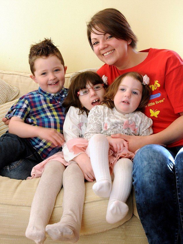 2737A5F100000578-0-image-m-33 1427987163914 829c0