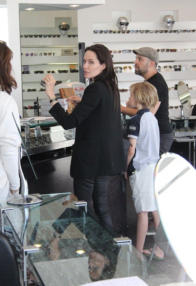 2747184B00000578-3025666-image-a-61 1428163871175 44bf0