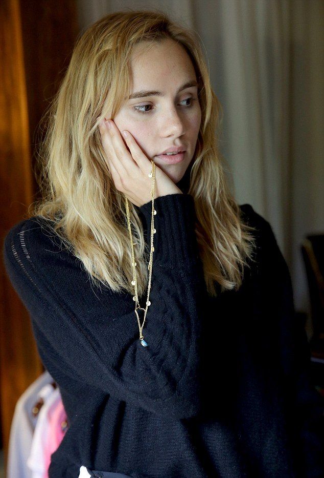 275A71A800000578-3029452-image-a-64 1428444550447 da12a