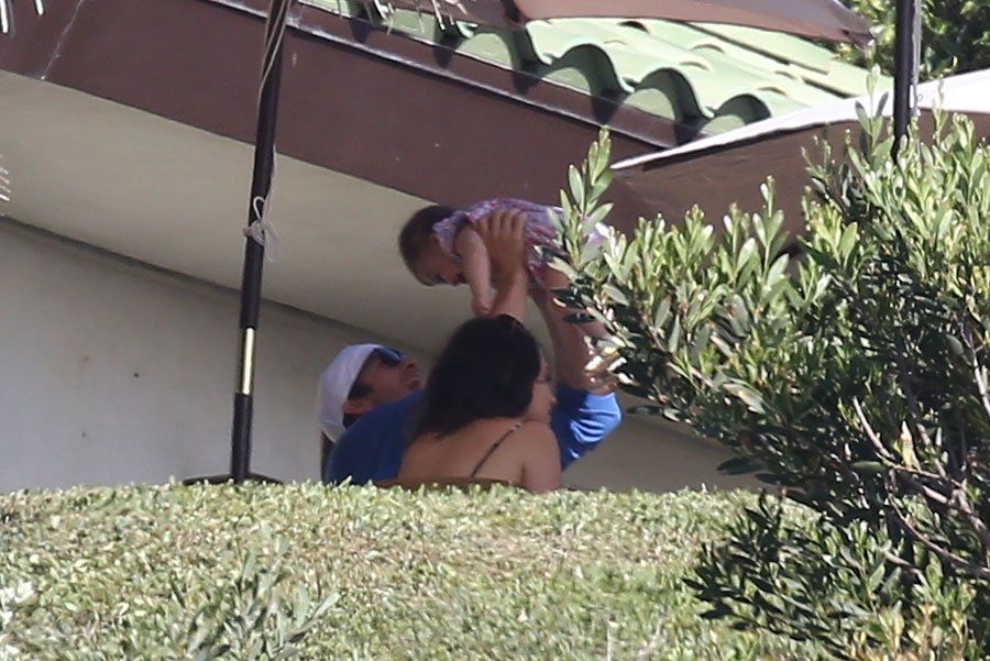 ashton-kutcher-baby-wyatt 46b2b