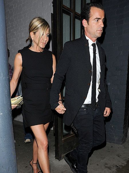 aniston-theroux e404b