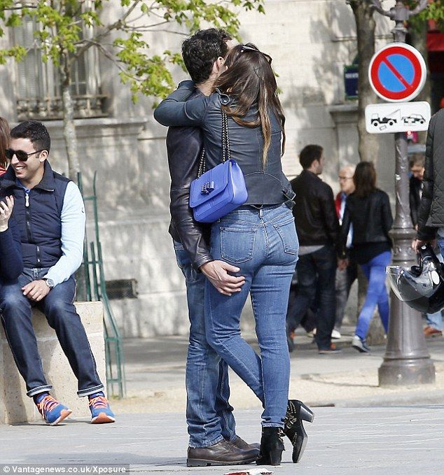 2784BC3300000578-3037315-image-a-69 1428945983272 a6a56