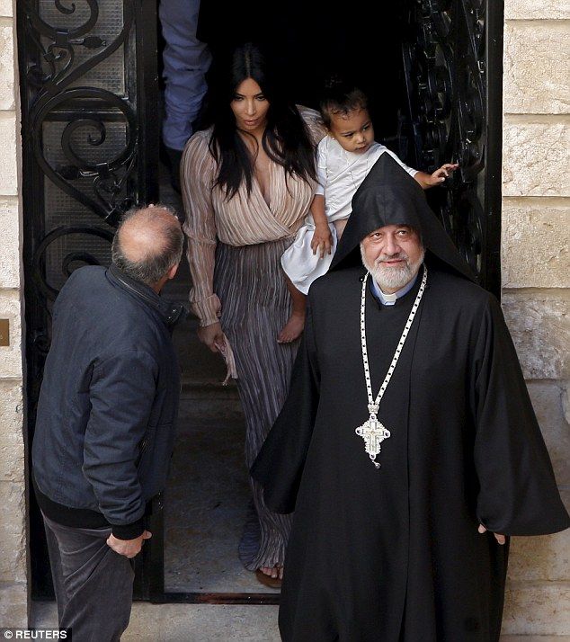 2788E5F100000578-3037095-image-m-49 1428946052966 a8bb3