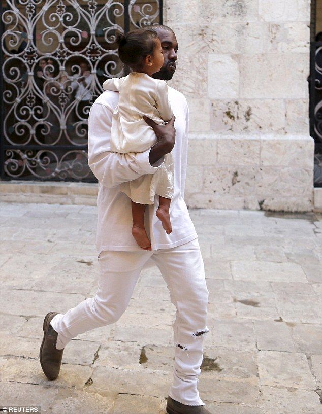 2788FC9C00000578-3037095-image-m-3 1428948399145 b9f9e