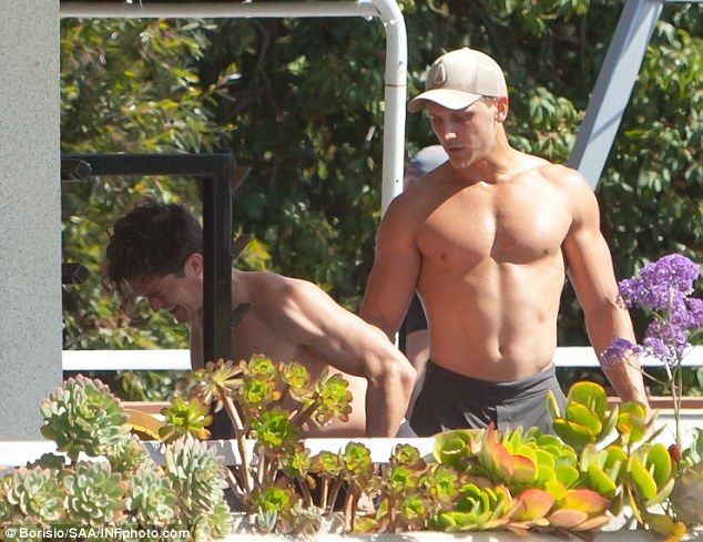 27A02D0C00000578-3041733-image-m-30 1429186198102 e1a7e