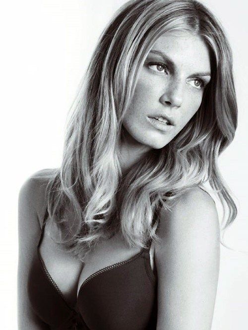 angela-lindvall-model-freckles 78d01
