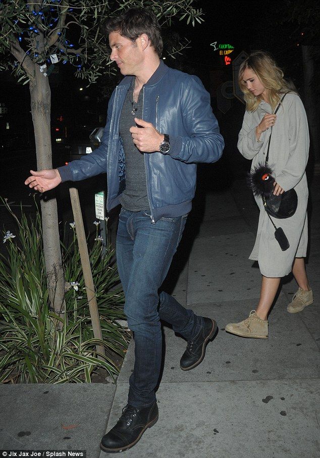 2807084000000578-0-image-m-11 1430094401430 4004c