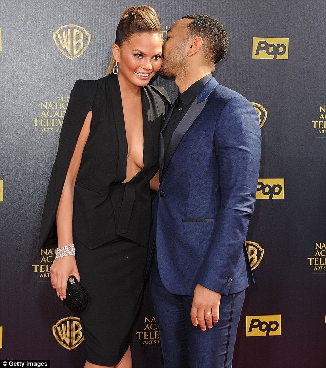 280B83A100000578-3056784-image-m-14 1430119978932 c02cb