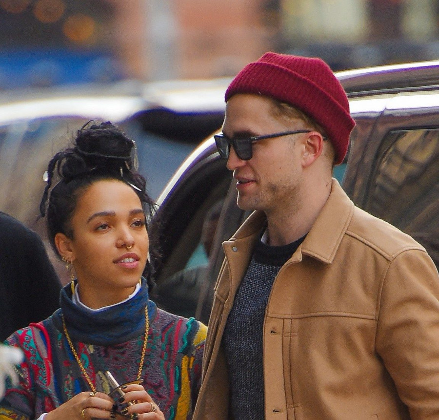 robert-pattinson-fka-twigs-step-out-nyc-12 a57a8