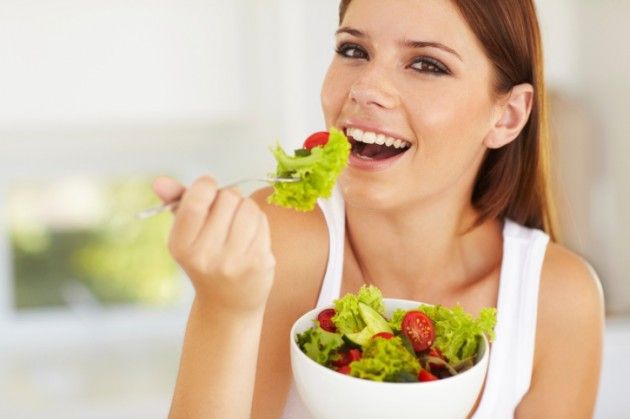 woman-eating-salad-credit-istock-159155665-630x419 e618f