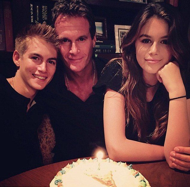 2824614600000578-3069600-image-a-77 1430874763391 38008