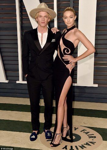 2842AFE100000578-0-image-m-41 1430632010363 1 d2d19