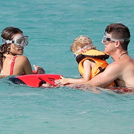 robin-thicke-girlfriend-april-geary-bikini-st-barts-son-julian-7 51731