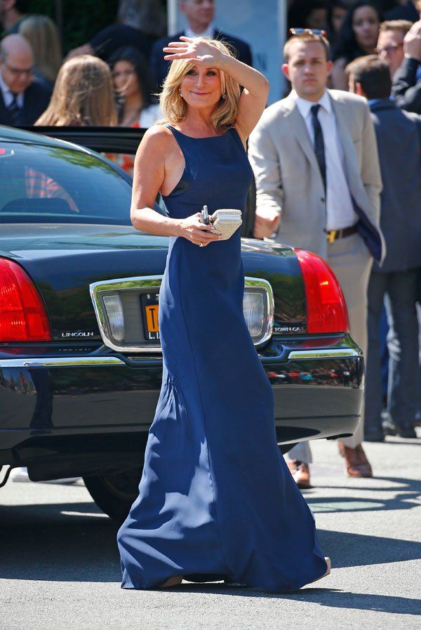 sonja-morgan-wardrobe-malfunction-panties-gown-photos-06 751e3