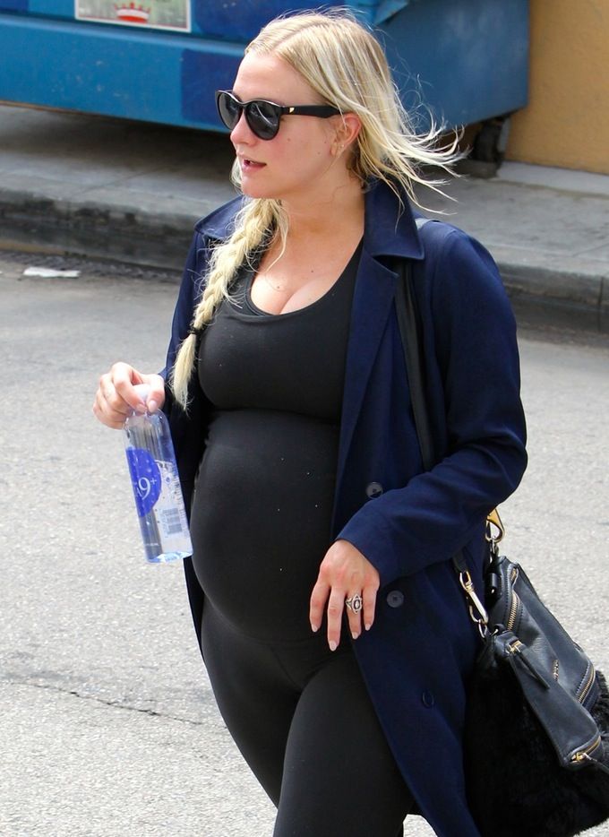 ashlee-simpson-pregnant 8cb75
