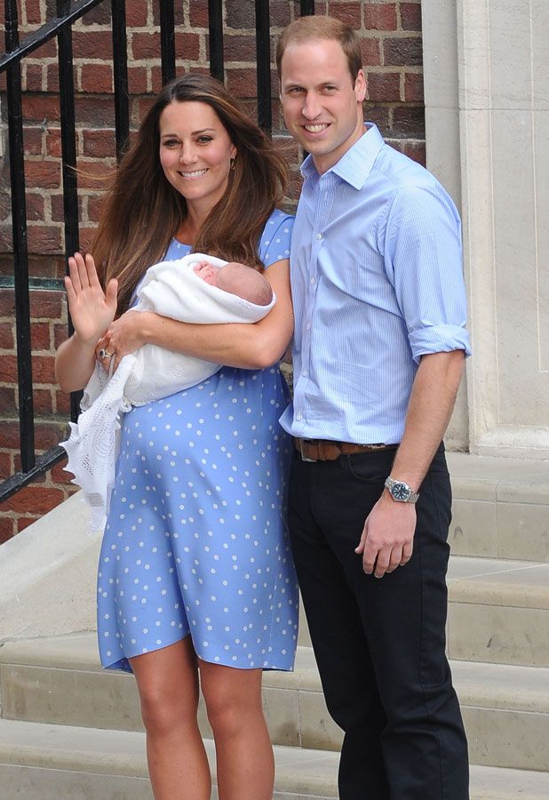 kate-middleton-leaves-hospital-baby fd5e3