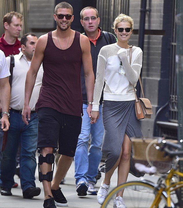 2955BA3B00000578-0-image-m-36 1433379936693 8e073