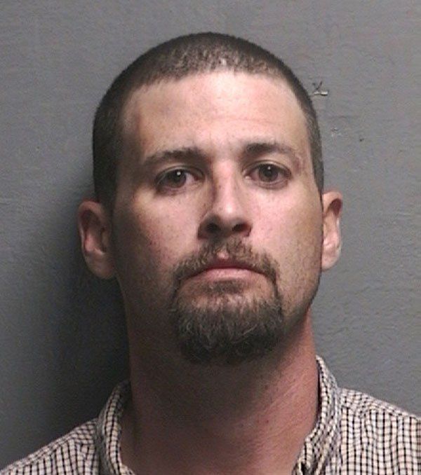 demi-moore-brother-hell-mugshot-003 4b808