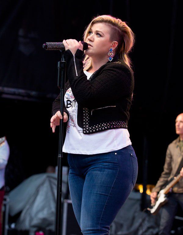kelly-clarkson-health-danger-weight-02 f3042