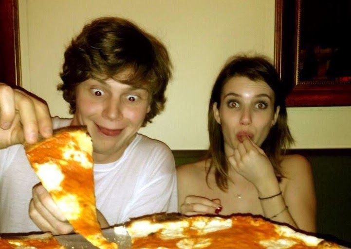 85656-evan-peters-and-emma-roberts-on-screen-and-off-screen-couple e733b