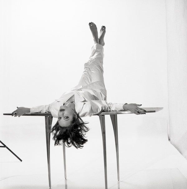 angelina-jolie-teen-modeling-wig-005 ffc91