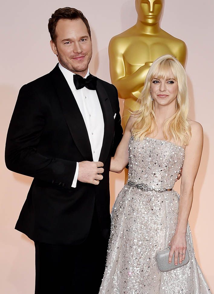 pratt-faris-oscars-23feb15-09 fb17b
