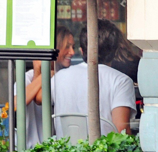 29B37C6600000578-3128073-image-a-40 1434545068941 dd24b